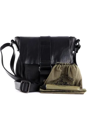 Campomaggi Leren Schoudertas Uranio Crossbody Bag Zwart