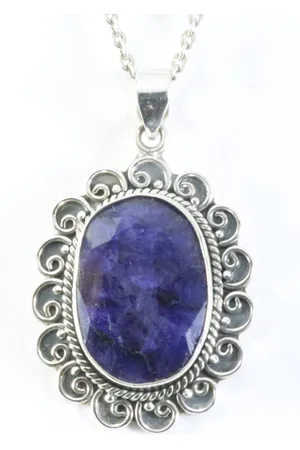 AsiAsia Grote bewerkte zilveren hanger met blauwe saffier aan ketting