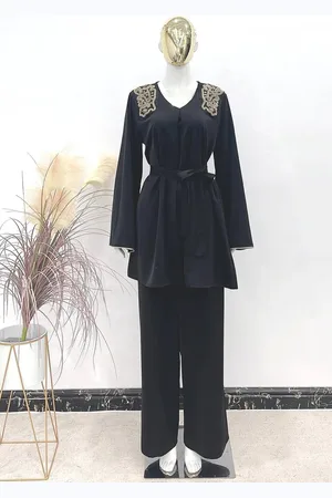 Merkloos Twinset- tweedelige set-feestelijke kleding-set - broek en tuniek set- kerst outfit- classy- zwarte set- zwarte broek- zwarte tuniek- zwarte jurkje