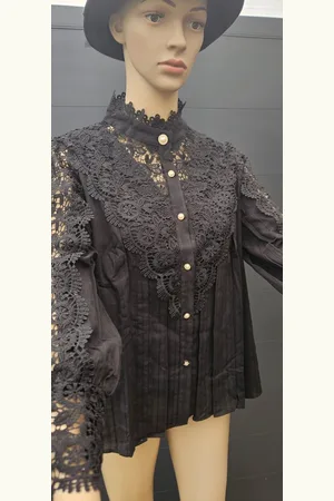 Merkloos Zwarte Blouse met Hoge Nekkraag en Kanten Details - L