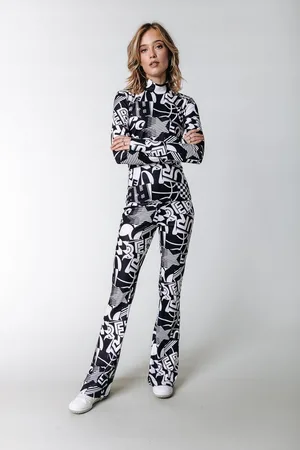 Colourful rebel Letter Peached Flare Pants