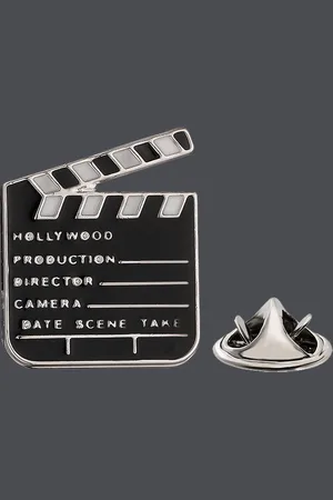 Merkloos Unieke Broches – Speelkaarten, Dobbelstenen, Badminton, Golf, Brandblusser en Meer – Reversspeld of Rugzak Badge