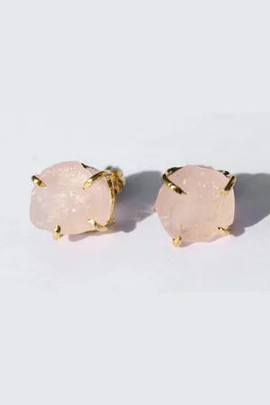 Bixorp Gems Rozenkwarts Chakra Oorbellen - Ruwe Edelsteen Knopjes - 18 karaat verguld Goud & Roestvrij Staal - Hart Chakra