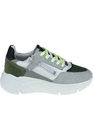 Giga Sneaker