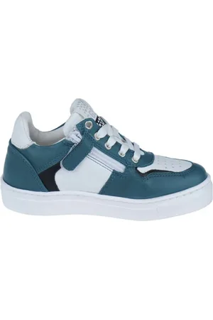 Giga Sneaker