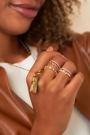 Yehwang Dames ring - - Verstelbare ring - Gouden ring - Ring dames - One size ring - Moederdag - Valentijn - Cadeau voor dames - Cadeau - Ring met steentjes