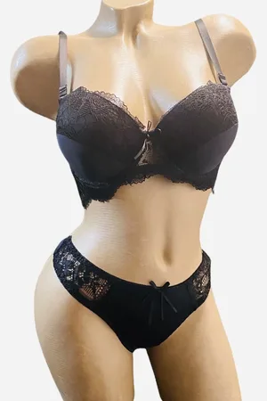 Merkloos Bh setje push up 75B