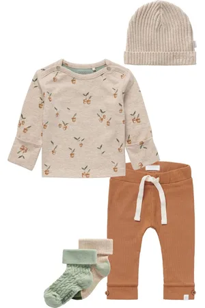 Noppies Kledingset - 4delig - Shirt Johnsonville Sand Melange - Broek Julesberg Chipmunk - Muts Joliet Sand Melange - Sokken Jellico
