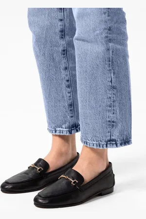Sacha Dames - Zwarte leren loafers met goudkleurige chain