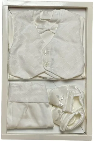 Merkloos 4-delige Babygeschenksetje met vest, romper, broek en schoentjes in de kleur en in de maat 0 tot en met 3 maanden jaar oud