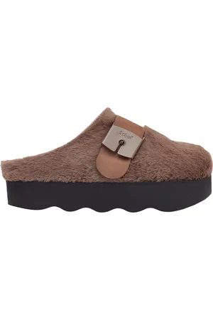 Scholl Greta E