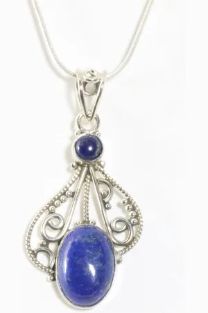AsiAsia Opengewerkte zilveren hanger met lapis lazuli aan ketting