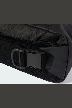 adidas Performance MERCEDES - AMG PETRONAS FORMULA ONE TEAM INTELLIGENT PACKING SYSTEM SLINGPACK - Unisex - - 1
