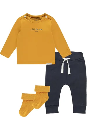Noppies Kledingset - 4 delig - Broek Bowi charcoal - Shirt Hester Oker - 2 paar sokjes