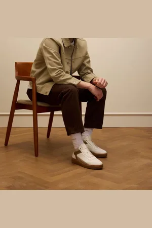 Manfield Heren - Witte leren sneakers met bruine suède details