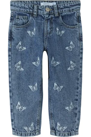 NAME IT Mini meisjes spijkerbroek BELLA Medium Blue Denim EMB BUTTERFLY Mom Fit