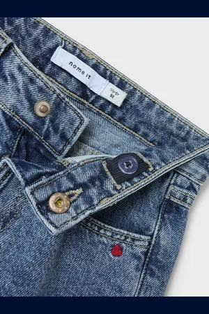 NAME IT Mini meisjes spijkerbroek BELLA Medium Blue Denim EMBROIDERY HEART Mom Fit