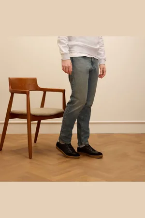 Manfield Heren - Zwarte leren sneakers met suède details