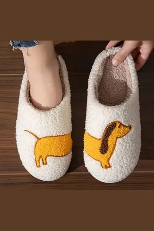 Merkloos Teckel - hond - sloffen - pantoffels - wit - slippers - bruin oranje teckel - teckelprint - maat 36/37