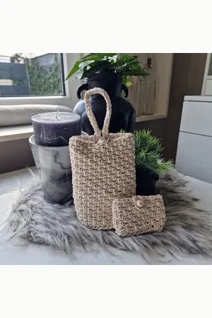 Merkloos Happy Bebie | Telefoontasje | Polstasje | Kaarthouder | Gehaakt | Mama | Handmade