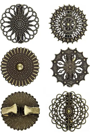Merkloos Vintage Cardigan Clips Set - 5 Stijlen | Gebreide Jas, Jurk, en MeerVintage Bloemen Cardigan Clips - Set van 5 | Tailleversteviger en BrocheVintage Kraagsluitingen voor Vrouwen - Set van 5 Clips