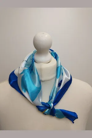 Merkloos Vierkante dames neksjaal Aukje-gebloemd motief vlindermotief-konings wit turquoise lichtblauw geel groen-50x50