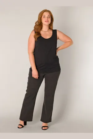 Base Level CURVY Yuppie Top - - maat 3(52)