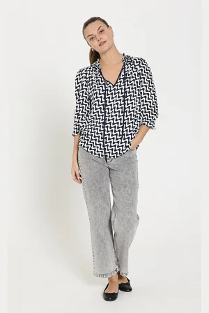 Freequent Blouse Fqadney Blouse 205733 Star Off White W Navy Blazer Dames