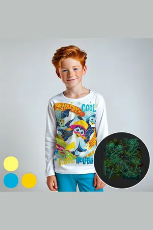 Merkloos Snowboard Penguins - Glow-in-the-dark pyjama - - maat 140-146 - 10 jaar - 100% katoen
