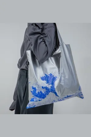 Loqi Bag - The Great Wave Silver Metallic Large