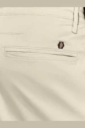 No Excess Cargo short