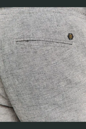 No Excess Linen short