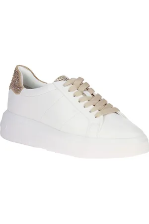 Regarde le ciel Regina Witte Schoen