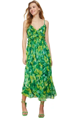 Trendyol Fuchsia Bloemenprint A-Lijn Ruches Gedetailleerde Gevoerde Chiffon Maxi Geweven Jurk Twoss23El02013