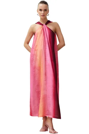 Trendyol Roze Rechte Geweven Kraag Gedetailleerde Maxi Geweven Jurk Twoss24El00387