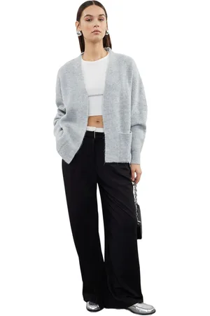 Trendyol Steen Super Breed Patroon Zachte Textuur Zak Gedetailleerde Breiwerk Cardigan Twoaw24Hi00133
