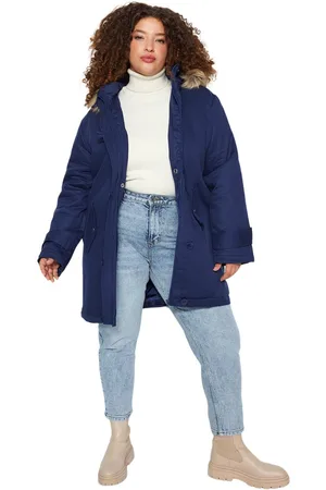 Trendyol Parka En Jas Met Capuchon Van Kaki Bont Tbbaw24Aw00022