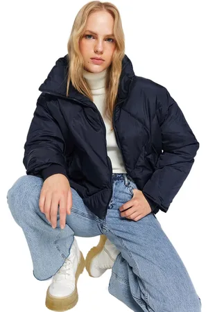 Trendyol Zwart Oversize Waterafstotende Gewatteerde Jas Tweeaw24Mo00146