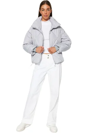 Trendyol Zwart Oversize Waterafstotende Gewatteerde Jas Tweeaw24Mo00146