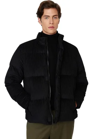 Trendyol Zwarte Corduroy Puffer Winterjas Met Normale Pasvorm En Opstaande Kraag Tmnaw22Mo0182