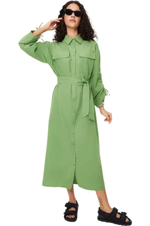 Trendyol Beige Geceintuurde Mouwen Verstelbare Gedetailleerde Geknoopte Katoenen Geweven Shirtjurk Tctss23Eb00365