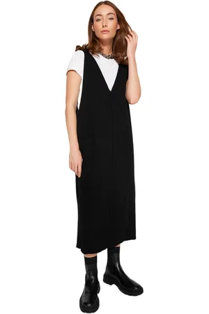 Trendyol Zwarte Maxi-Gebreide Gilet-Jurk Met V-Hals Twoaw24El00011