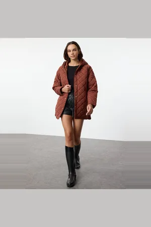 Trendyol Beige Waterafstotende Gewatteerde Jas Met Capuchon Twoaw23Mo00131
