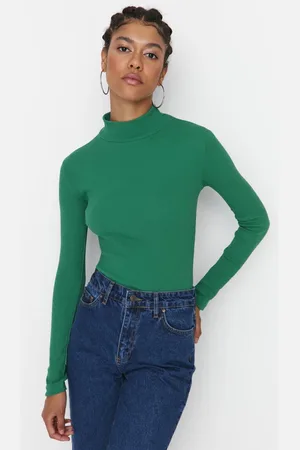 Trendyol Bordeauxrode Slanke, Nauwsluitende, Geribbelde Flexibele Gebreide Blouse Met Hoge Hals Twoaw21Bz0423