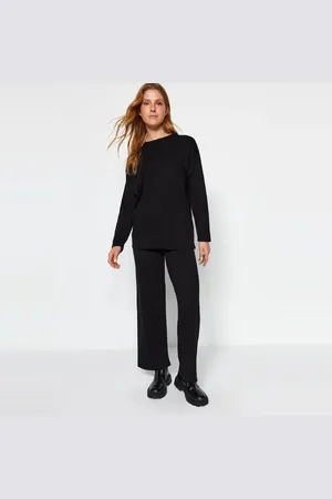 Trendyol Saks Basic Tweedelige Set Van Gebreide Trui Met Ronde Hals Twoaw23Au00244