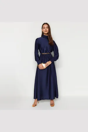 Trendyol Zwarte Kraag En Manchetten, Gedrapeerd Detail, Geweven Avondjurk Met Riem Tctss22Eb0142