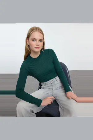 Trendyol Beige Geribbelde, Flexibele, Slim-Fit Gebreide Blouse Met Hoge Hals Twoaw20Bz0200