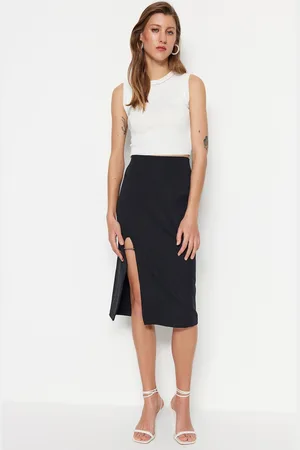 Trendyol Pen Geweven zwarte midirok met spleten en stenen detail TWOSS23ET00203