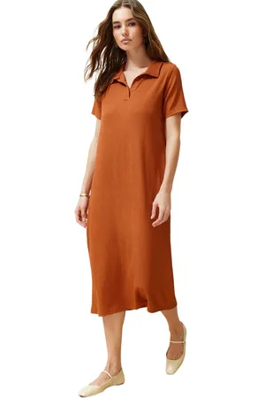 Trendyol Pruimenkleurige Polo-Hals Korte Mouw Midi-Crêpe/Getextureerde Gebreide Jurk Twoss24El00478