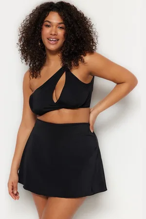 Trendyol Zwarte Korte Rok Mini Plus Size Bikinibroekje Tbbss23Cr00015
